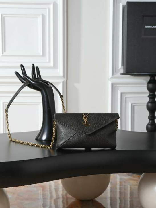 Picture of Saint Laurent Handbags _SKUfw240128890fw